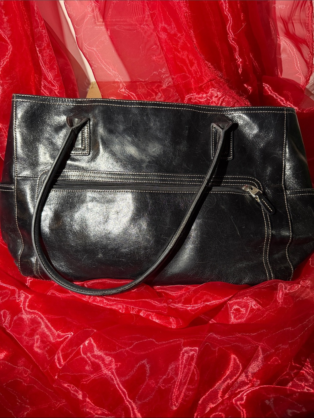 Fossil Black Leather Shoulder Tote with Exterior Zip